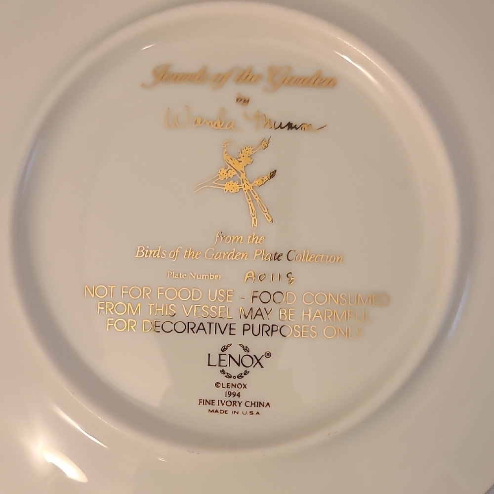 Lenox Fine Ivory China Plate with Gold Accents - Picture 11 of 12